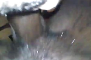 Две молодые латексные дивы